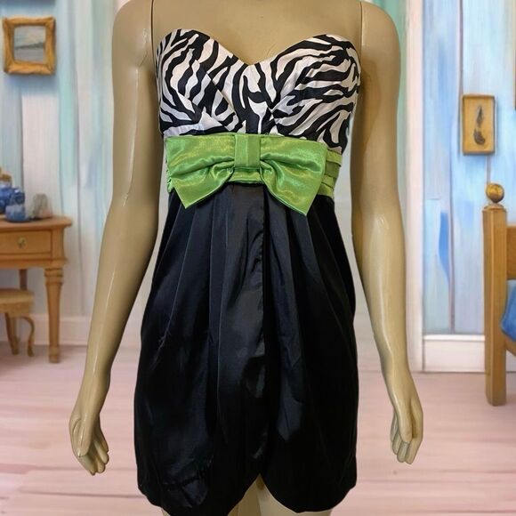 Vintage Zebra Strapless Tulip Dress with Green Bow Size 9 - Picture 9 of 10